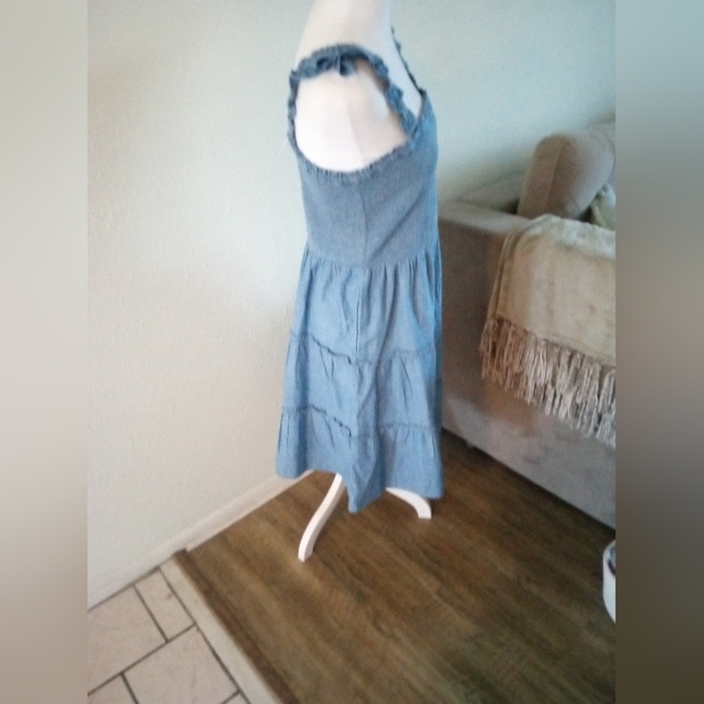 🆕 J. CREW [Factory] Smocked Tiered  Chambray Sun Dress | M NWT - Picture 5 of 11